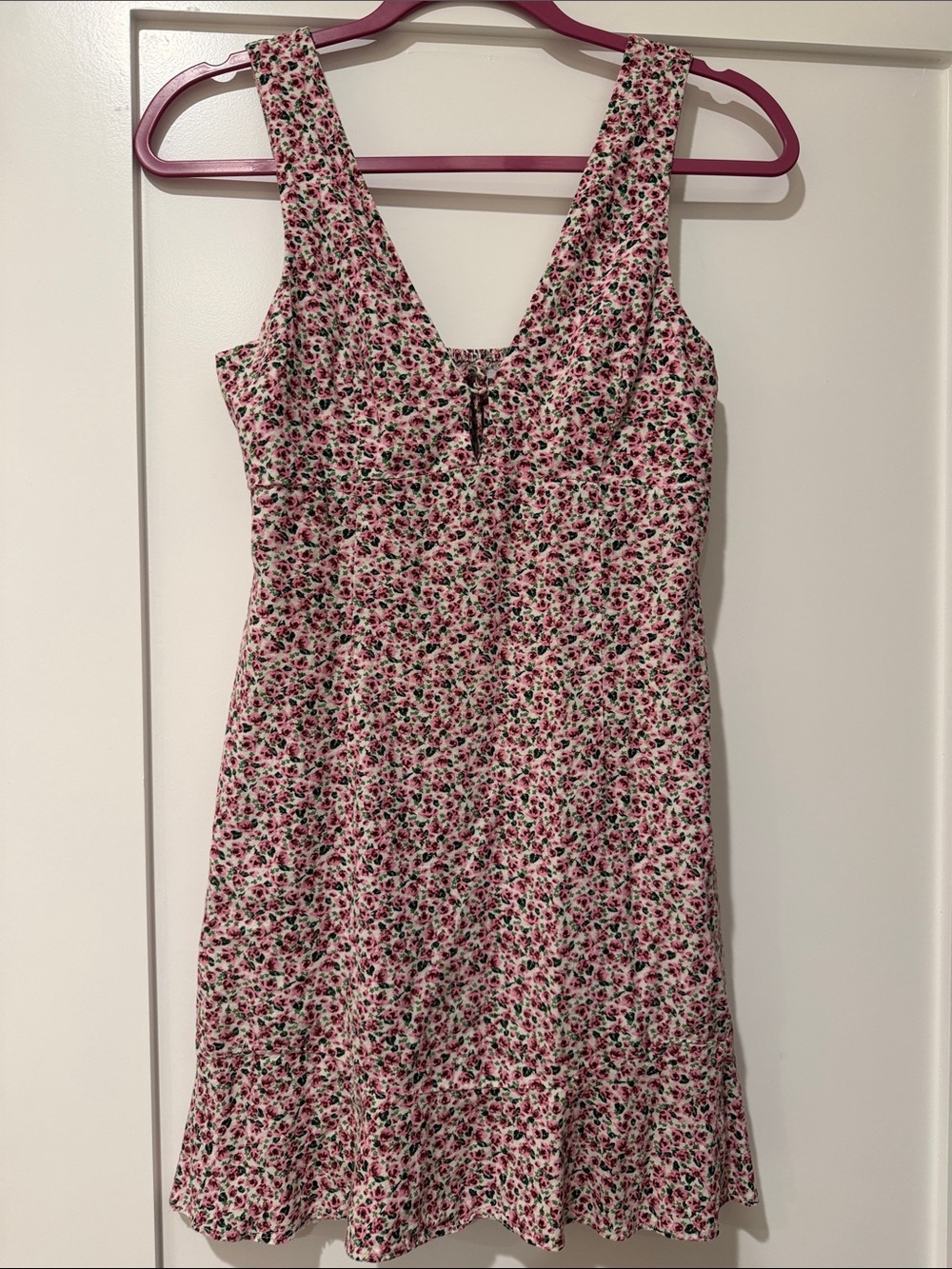Zara Pink Floral V‑Neck Mini Dress